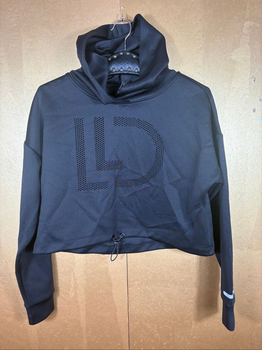 Live love dream by Aeropostale woman’s cropped hoodie size S